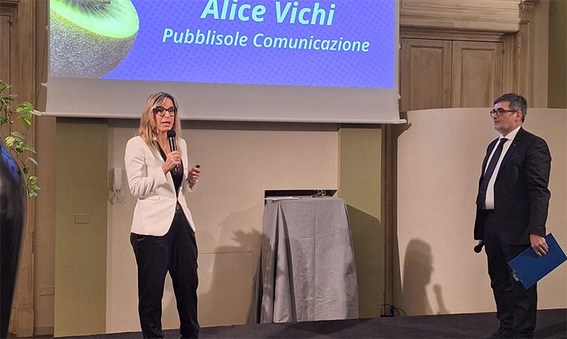 Da sinistra, Alice Vichi dell’agenzia Pubblisole Comunicazione e Romeo Fabbri, coordinatore marketing Dulcis™